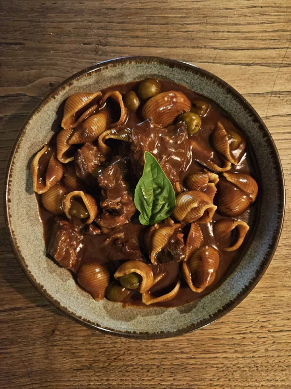 Sauté de veau aux olives, conchiglioni, Ajaccio, Restaurant Ô Vent d'Ange